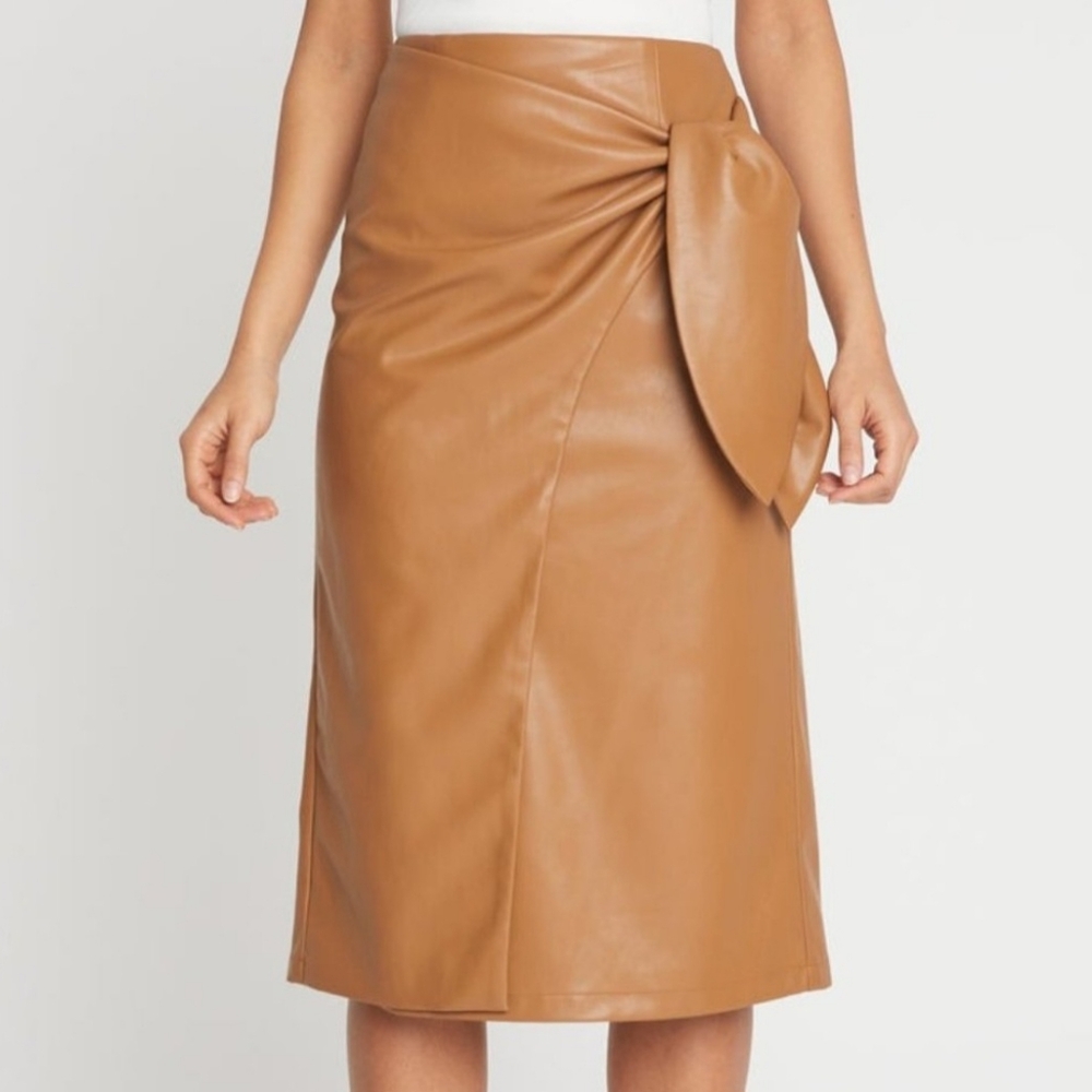 Choosy Tan Skirt. Tan. Size Medium. EUC